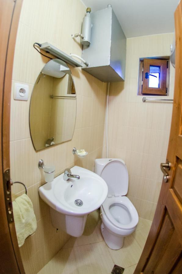 Къща За Гости Черна Река Ribarica Ngoại thất bức ảnh